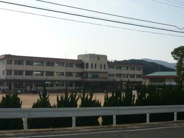 誠意小学校：200m