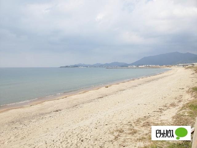 綾羅木海岸：270m