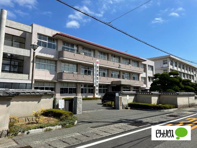 山口県立長府高校：582m