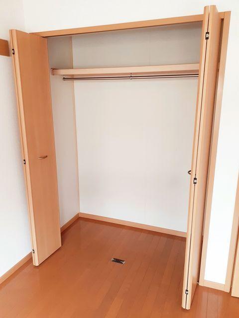 ガーデンヒルズⅡ番館（102） 収納