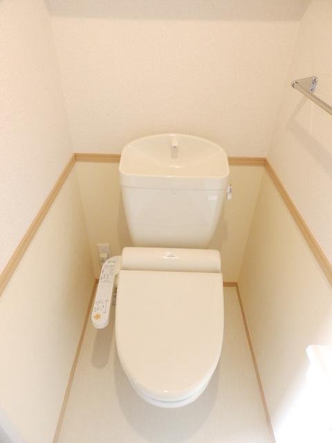 ヴィルセイン安養寺　A棟（103） トイレ