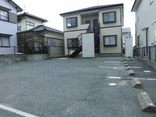 アレイ・まゆ（201） 駐車場