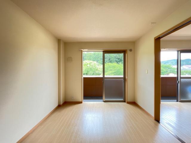 サンフォレスティ前泉 部屋画像