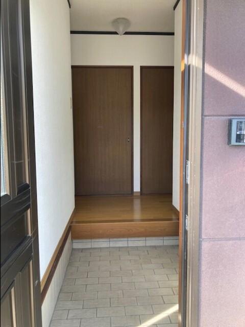 サンヒルズ（101） 玄関