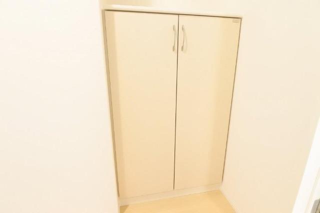ルピナス咲 部屋画像
