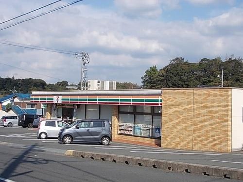 セブンイレブン：500m