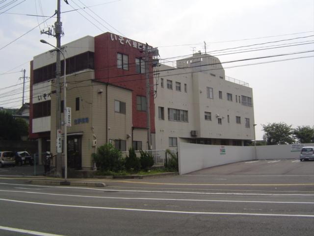 病院：400m