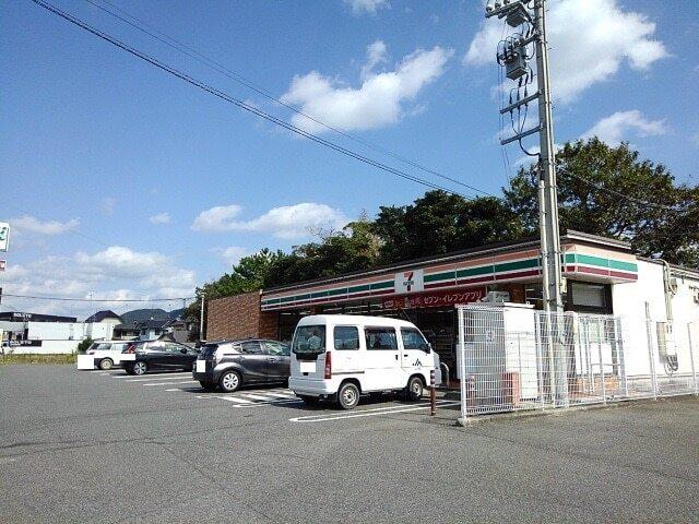 コンビニ（セブンイレブン）：300m