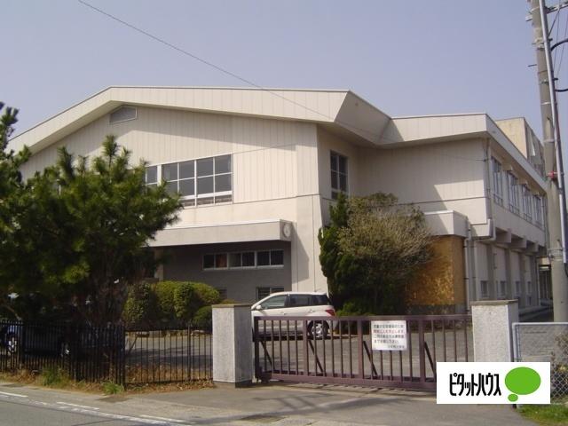 下関市立川中西小学校：798m