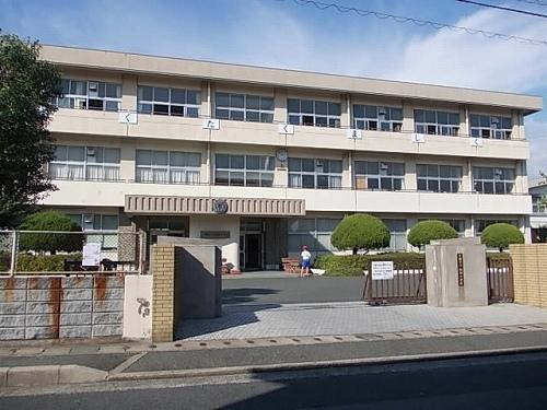 垢田小学校：290m