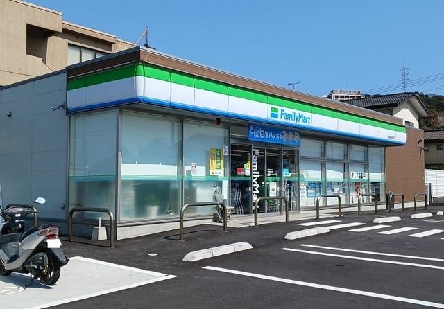 ファミリーマート：1500m