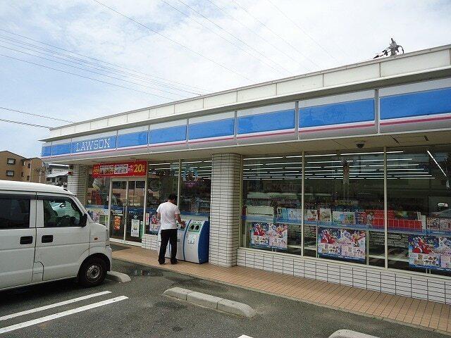 ローソン　川中本町店：900m