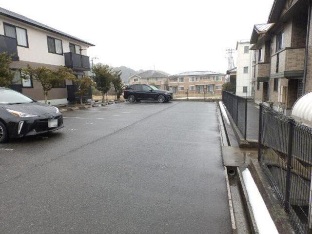 ウィルモアＴ（202） 駐車場