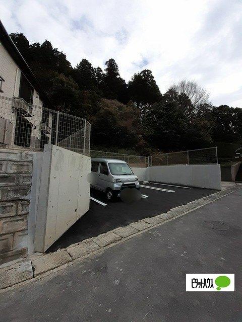 レジデンス　宝町（203） 駐車場