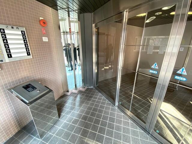 アーベインヒルズ向洋B棟（502） エントランス