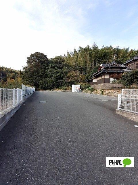 グラース（201） 駐車場