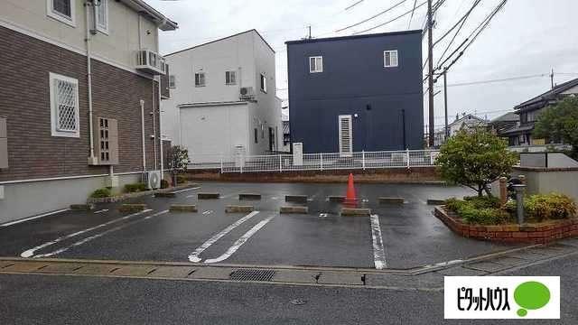 リヴェール　アイ（201） 駐車場