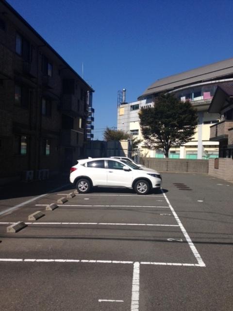 アーバンライフ５号館（103） 駐車場