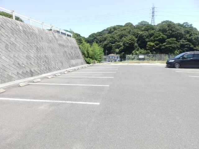グリーンハイツ四王司（106） 駐車場