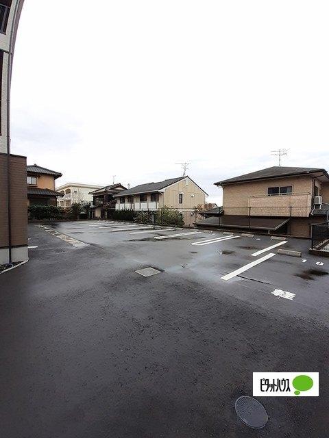 グランドールⅢ（305） 駐車場