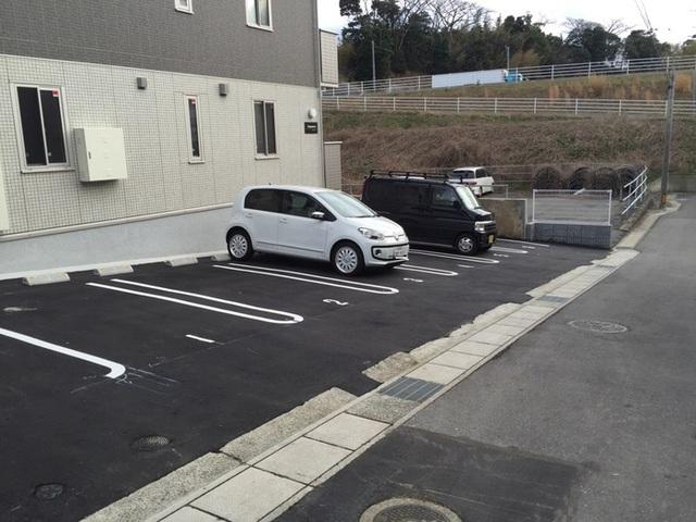 エスペランス（202） 駐車場