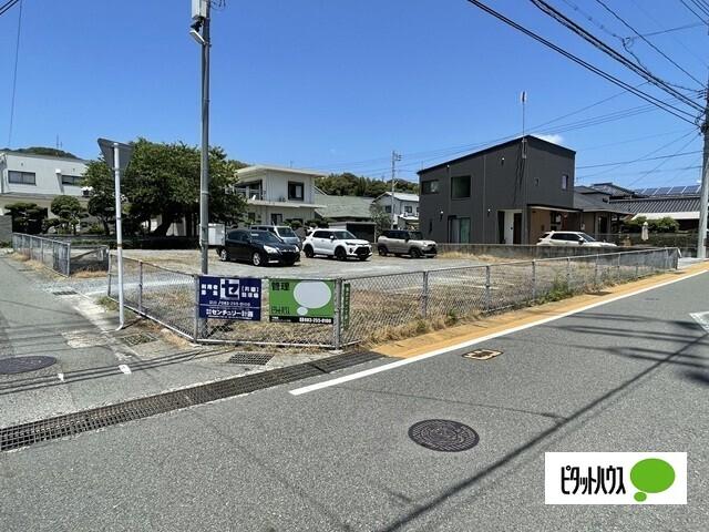 もん駐車場（1） 駐車場