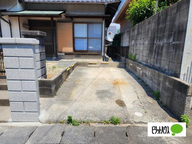 前勝谷町Ｙ貸家（1） 駐車場