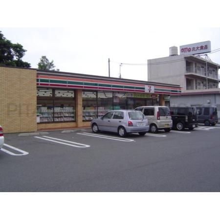 セブンイレブン下関小月店（コンビニ）：515m