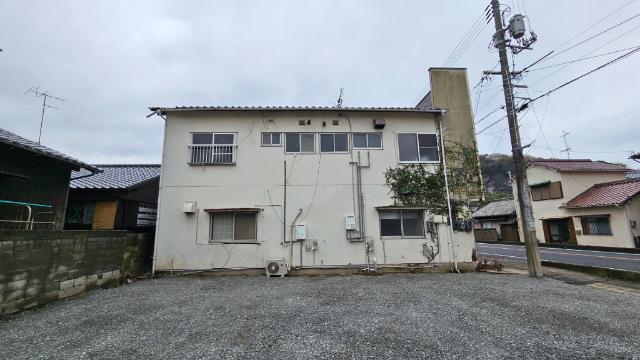 吉見本町二丁目店舗付アパート 外観