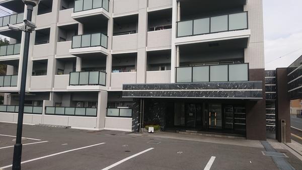 サンパーク長府オーシャンテラス エントランス