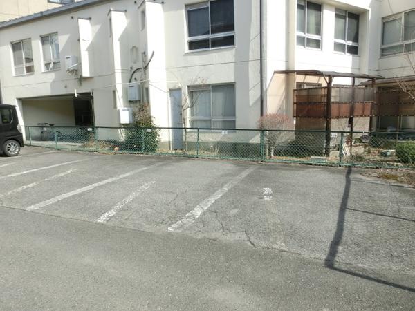 コーポのぞみ 駐車場