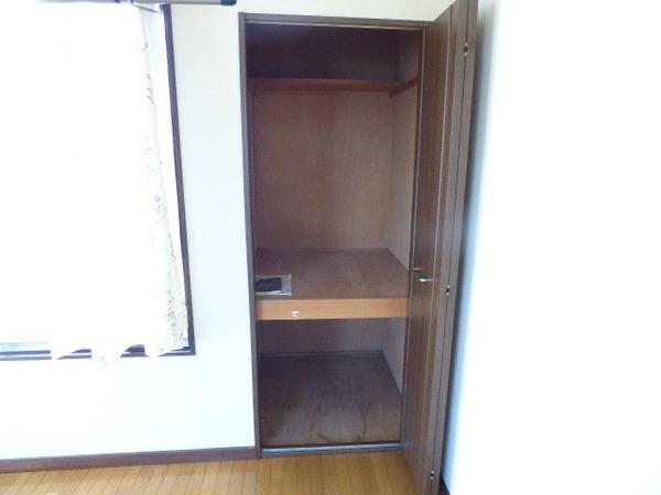 ファミーユ石堂 収納