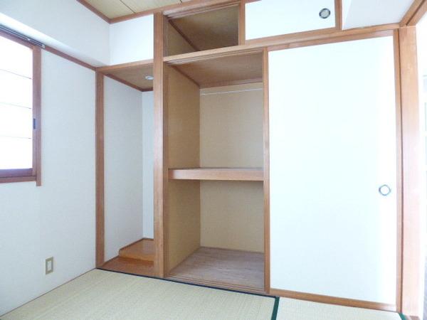 岡田ハイム 収納