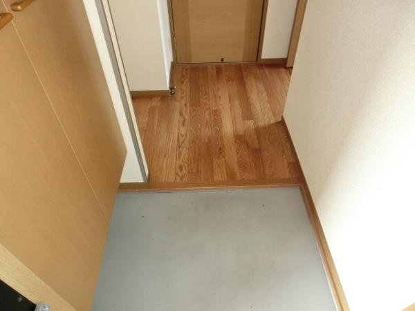 クレール南浅間 玄関