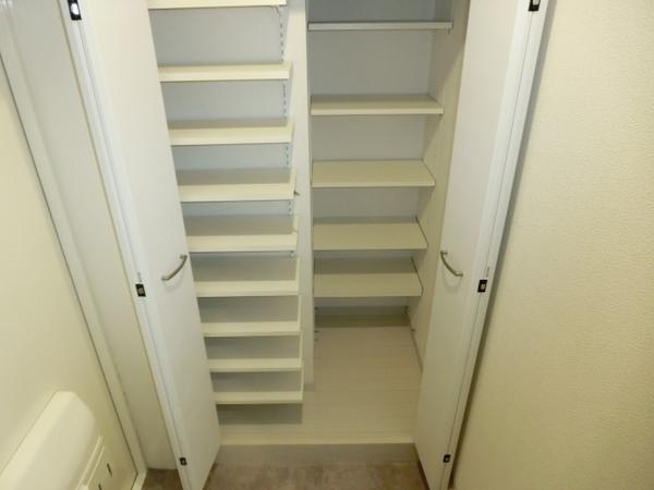 和泉町ビル 収納