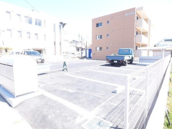 ミューズ国分 駐車場