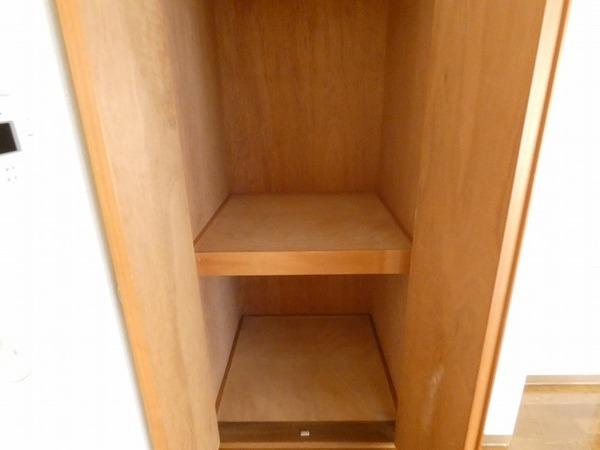 サンディハイツ鶴賀 収納