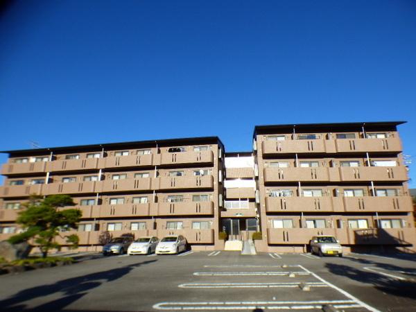 サンライン東部 駐車場