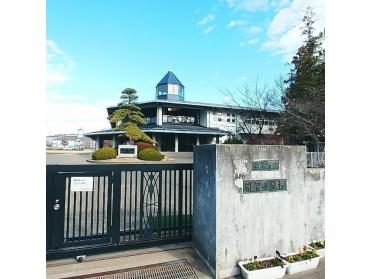 松本市立田川小学校：646m