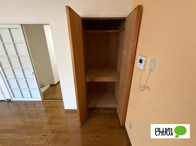 サンディハイツ鶴賀 収納