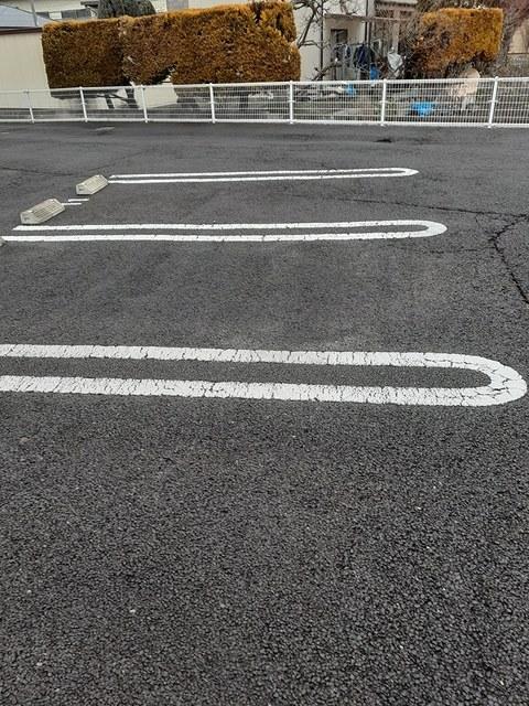 チアーズ（204） 駐車場