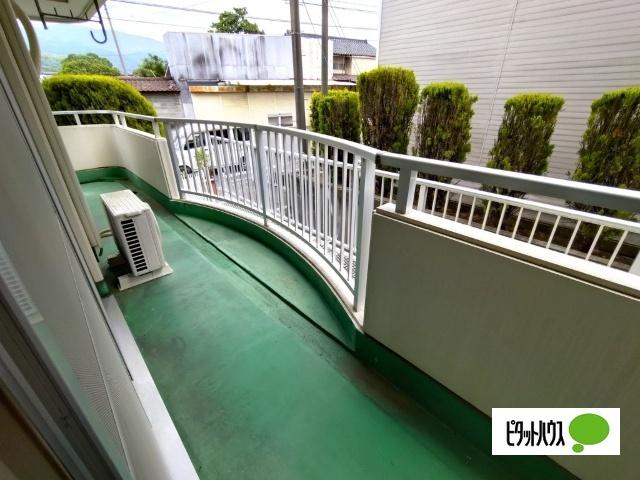 CLIE HIRATA バルコニー