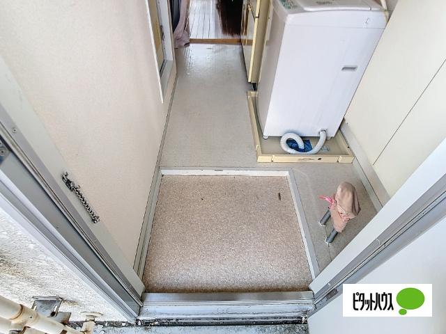 壱番館 玄関
