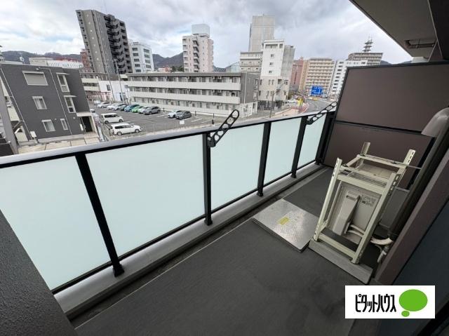 アヴァンセ東口 バルコニー