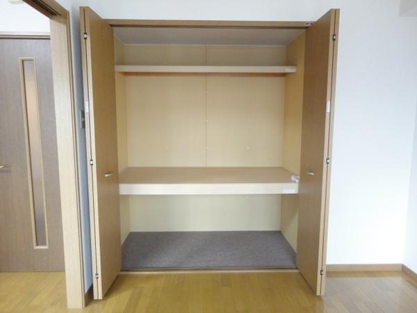 アメニティーシャトー並柳 収納