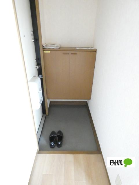 ヴェルジェ塚田　東館 玄関
