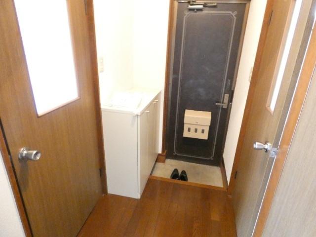 戸根川コーポ 玄関