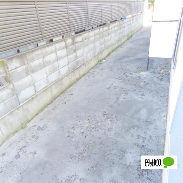 三好町ハイツ 庭