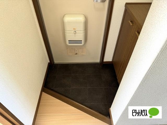 ステーション4 玄関