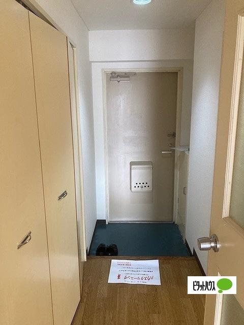 メゾン西鶴賀 玄関